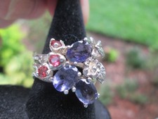 Sterling silver , Iolite and garnet, floral d...