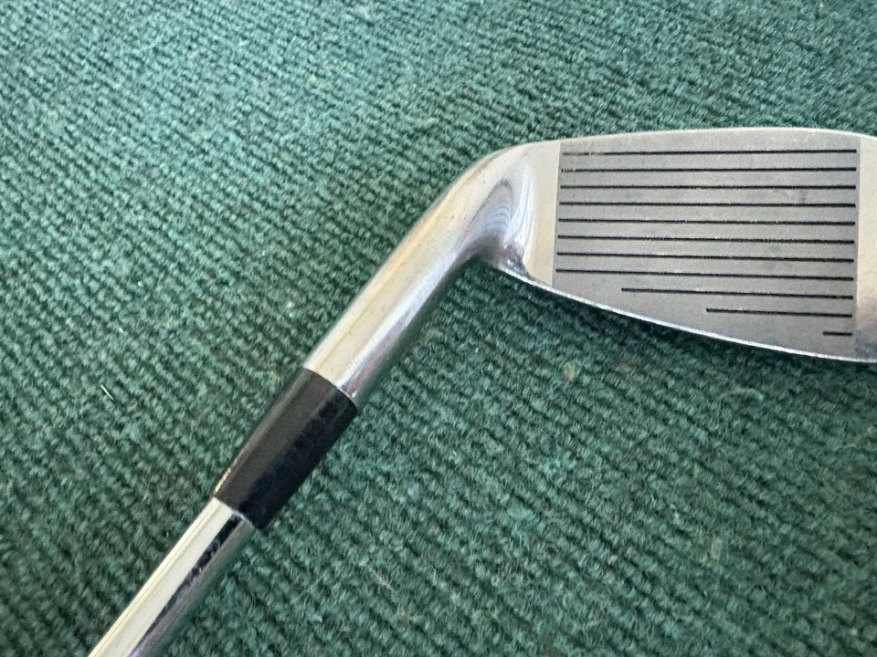 Astilladora MacGregor Grass-N-Sand System 27* - derecha, 36”, eje de acero con agarre original Foto 4 de 4