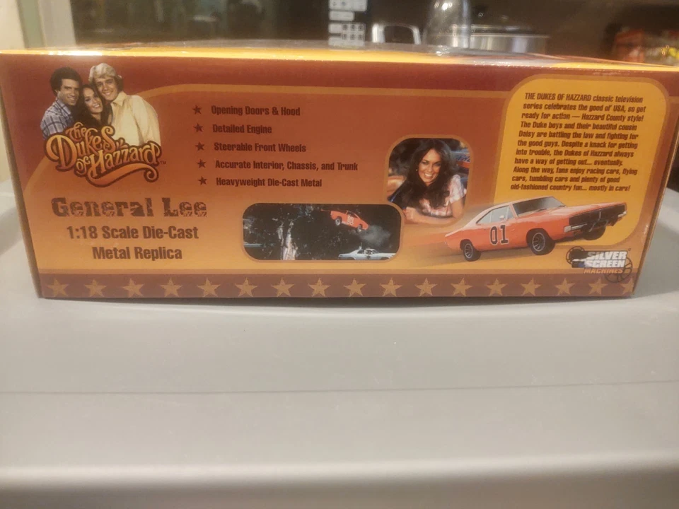 AMM964 NOS " BOX ONLY " AUTO WORLD "THE DUKE'S OF HAZZARD" GENERAL LEE 1:18 NEW - Image 4 of 4