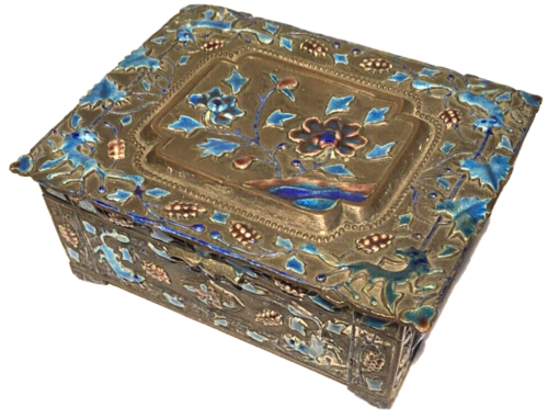 CHINESE ANTIQUE ENAMEL SILVER TONE WOOD LINED REPOUSSÉ FLOWER & FAUNA FOOTED BOX - Picture 1 of 19