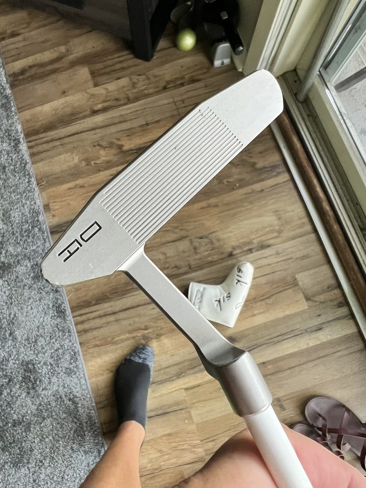 MINT! 35” Sik Pro C Putter Lab Golf ACCRA shaft Flat Cat Descending