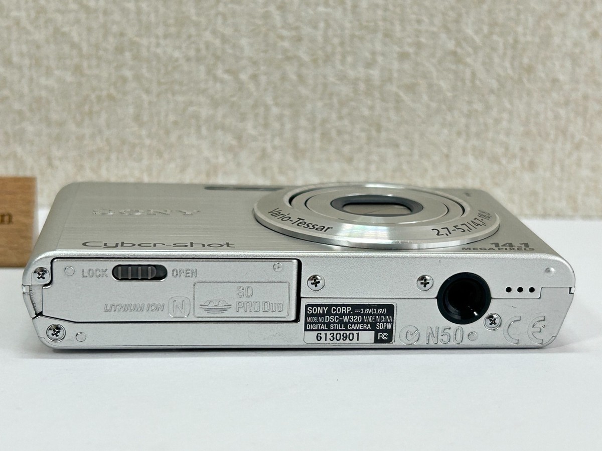 Sony Cyber-shot DSC-W320 silver Digital Camera 14.1MP 4x Tested