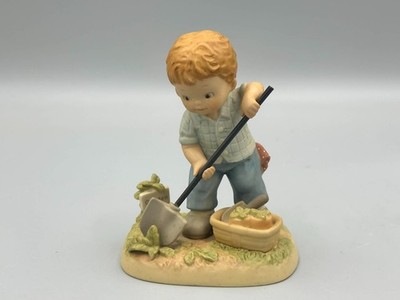 Memories of Yesterday Lucie Attwell Ltd Hard Work Reaps Many Blessings Figurine