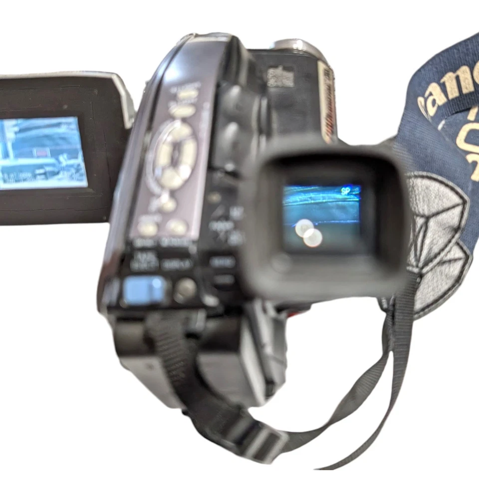 Panasonic PV-L352D VHS-C Camcorder - For Parts/Repair - Image 4 of 4