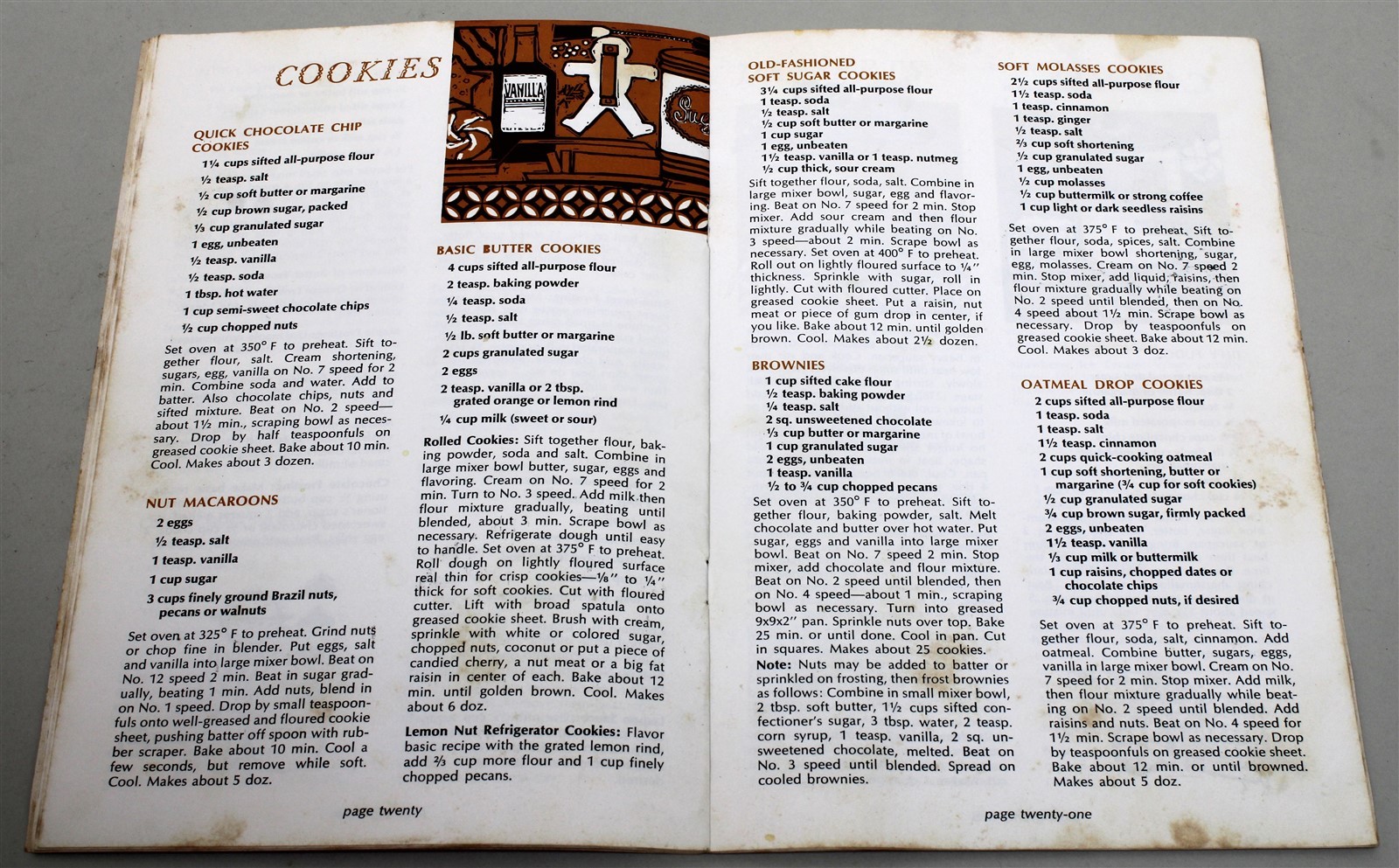 SUNBEAM DELUXE AUTOMATIC MIXMASTER MIXER Vintage 1968 Manual Recipes Cook Book