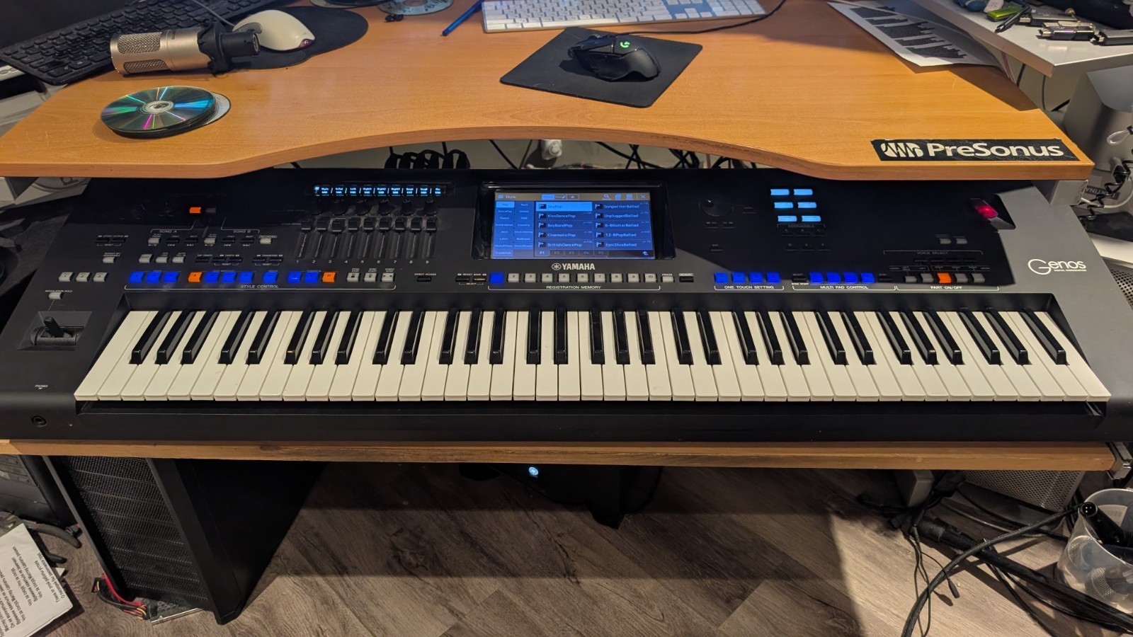 Yamaha Genos  76-Key Arranger Digital Keyboard