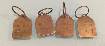 Messing Zeche Grube Karo Schlüsselanhänger Taschenuhr Anhänger Hatfield x4