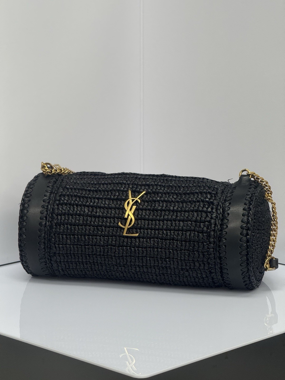 Saint Laurent Borsa a Tubo in Rafia Piccola Sade Nera
