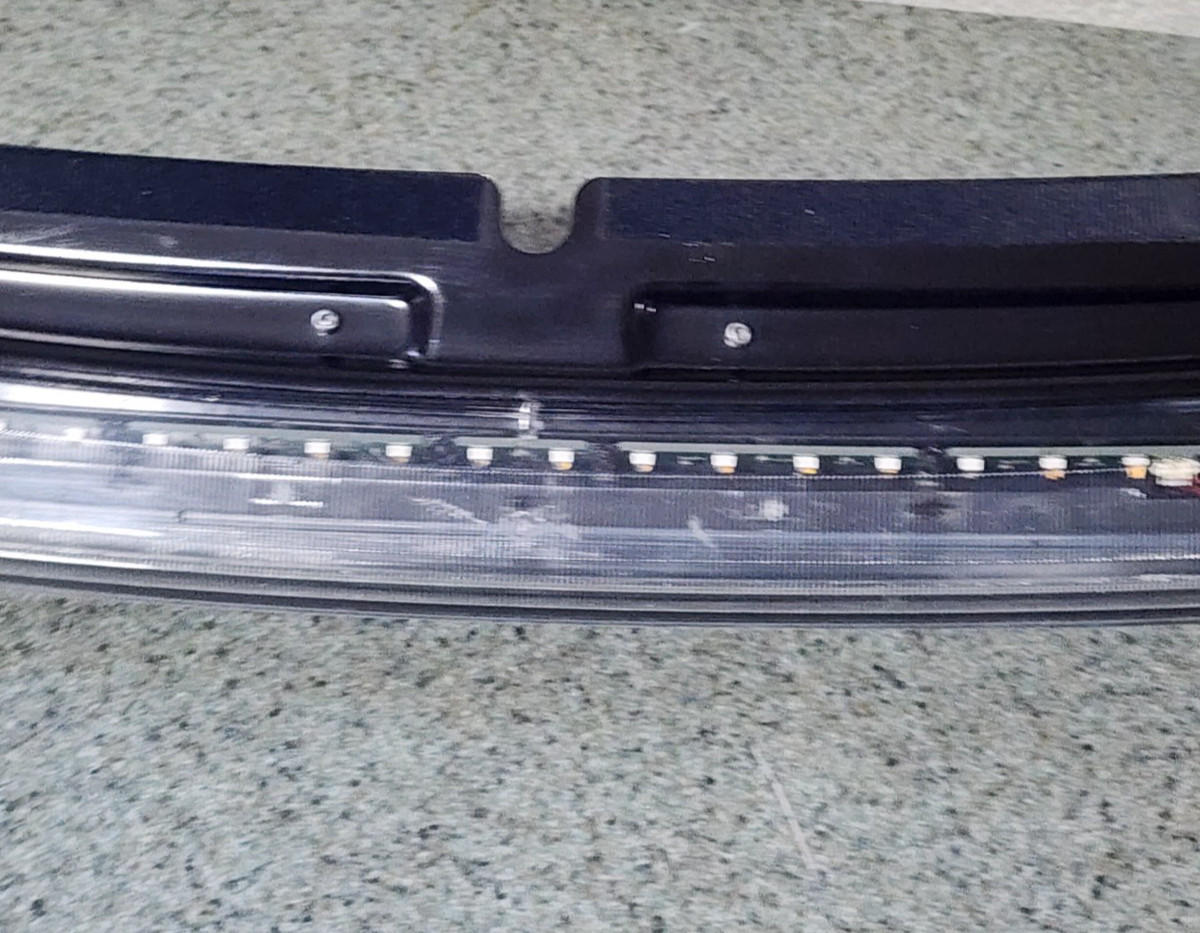 Bentley Continental GT Center brake light