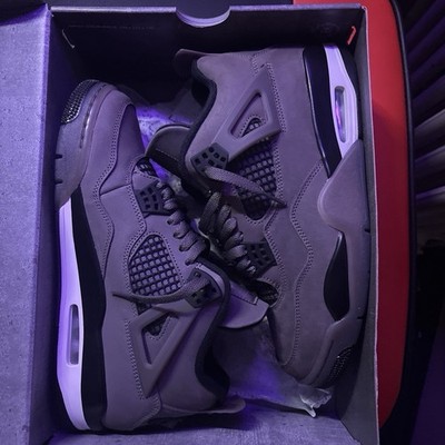 Jordan Air Jordan 4 Retro Cave Stone Gray/Black Mid Top FV5029-200