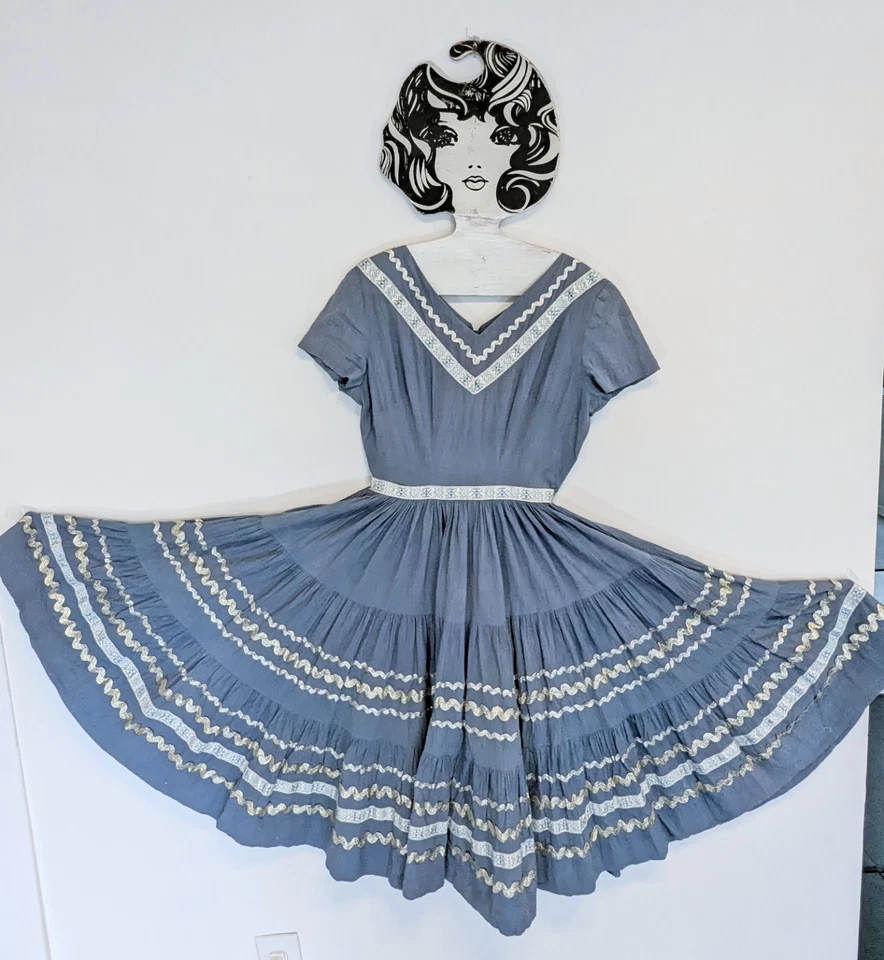Vestido De Colección Años 50 Patio Fiesta Azul Mexicano Algodón Crepé Borde Plateado Barrido Completo XS/S Foto 2 de 4