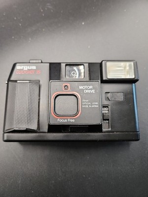 Argus 100 Point & Shoot 35mm Camera W/Flash - Untested - 