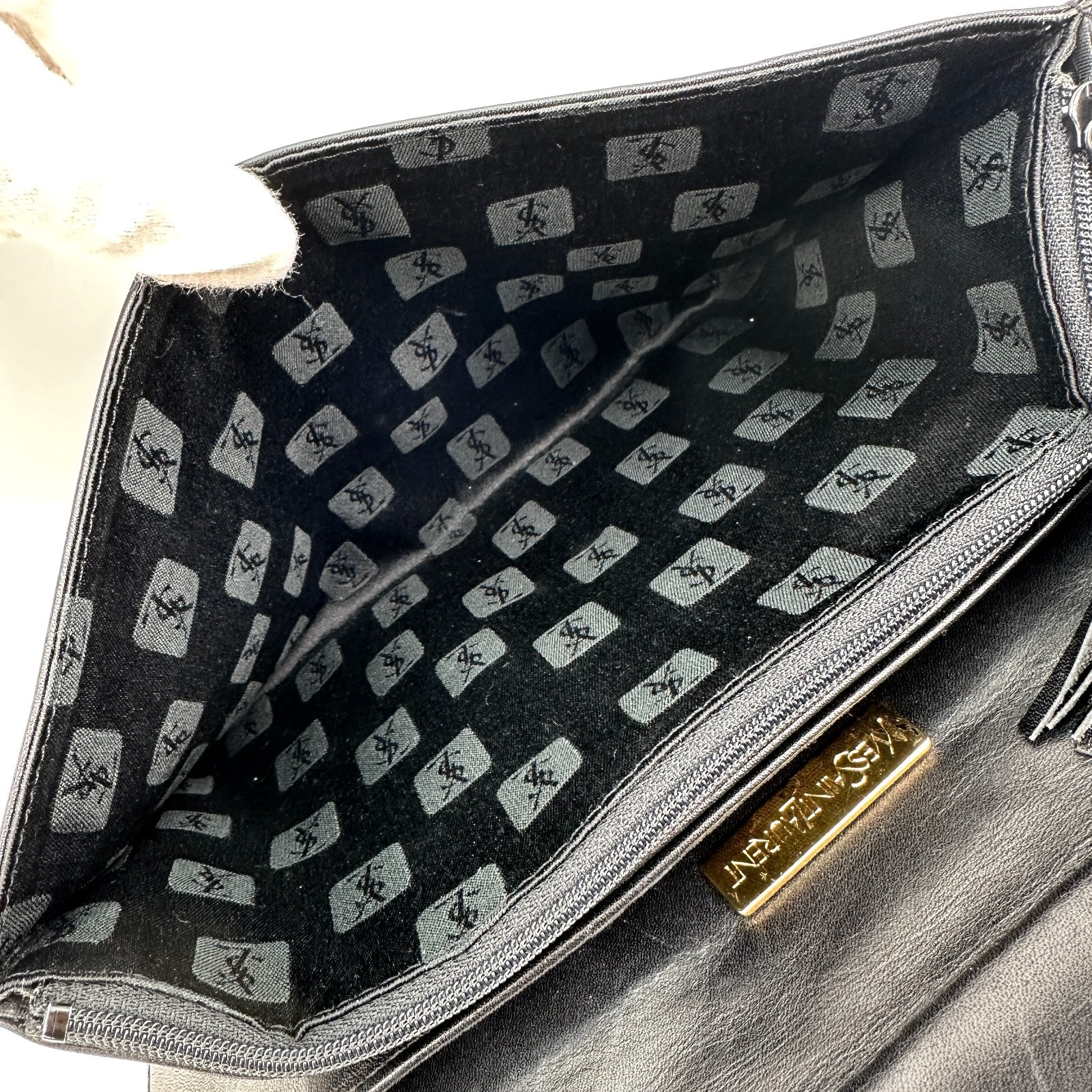 Yves Saint Laurent Clutch Bag Magnet YSL Leather V-stitch Black Authentic