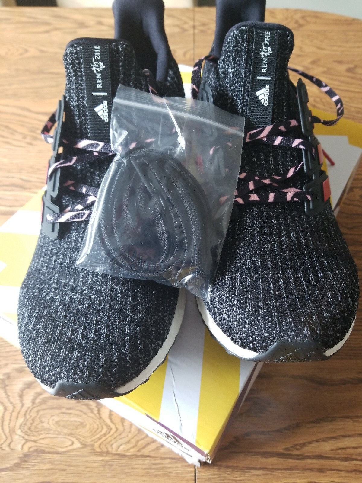 2016 Adidas yeezy boost vs ultra boost Hommes Ordre Pas Cher 72