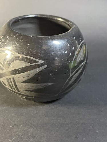 Santa Clara Public Black pottery Bowl by Mollie Naranjo 2.75”-hairline Crack - Picture 7 of 13