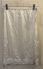 White Nylon Half Slip Wonder Maid Lace Trim Non Cling Size XS/S NWT