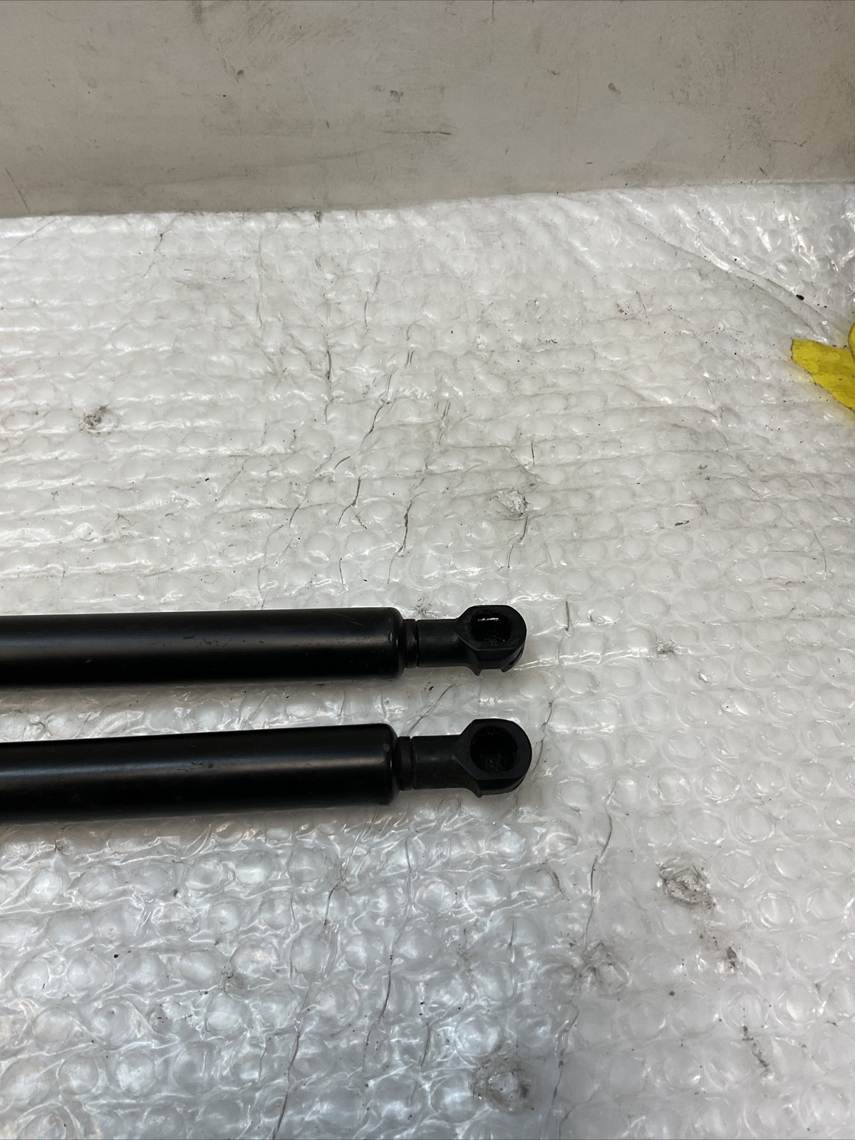 05 06 07 08 09 10 Bentley Flying Spur Hood Lift Shock Damper Set OEM 3W0823475B