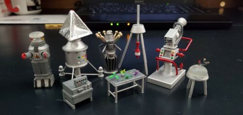 Lost In Space Equipment Laundry Drill Weather FFG Water Jet Pack Lunar 1:35 3D - Afbeelding 1 van 11