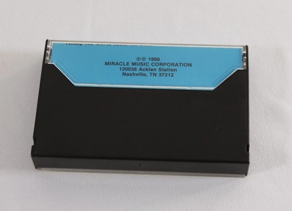 The Cathedral Quartet "Telling The World About His Love" Gospel Cassette Tape - Imagem 2 de 3