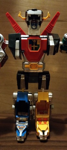 VOLTRON- 1984 PANOSH PLACE- DEFENDER OF THE UNIVERSE- USED - Picture 9 of 12