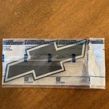 Genuine Gm Chevrolet Bow Tie Emblem Logo Badge Nos Black Silver 114075428 Genuine Gm Chevrolet Bow Tie Emblem Logo Badge Nos Black Silver 114075428
