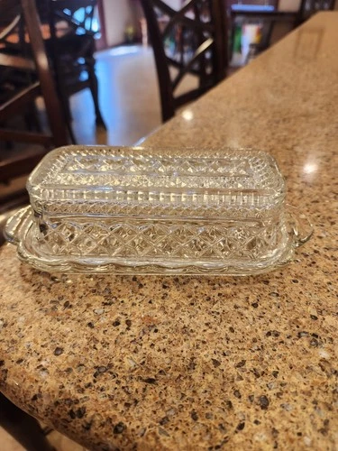 Vintage Anchor Hocking Clear Pressed Glass Butter Dish w/lid 77/8" x 35/8"