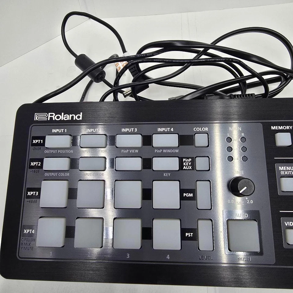 ROLAND XS-1HD • MULTI-FORMAT MATRIX SWITCHER • NEAR MINT • TESTED JAPAN - Image 4 of 4