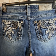 Miss Me Jeans 29 x 29.5 Med. Wash Mid Rise Easy Boot Studs Rhinestone sequins