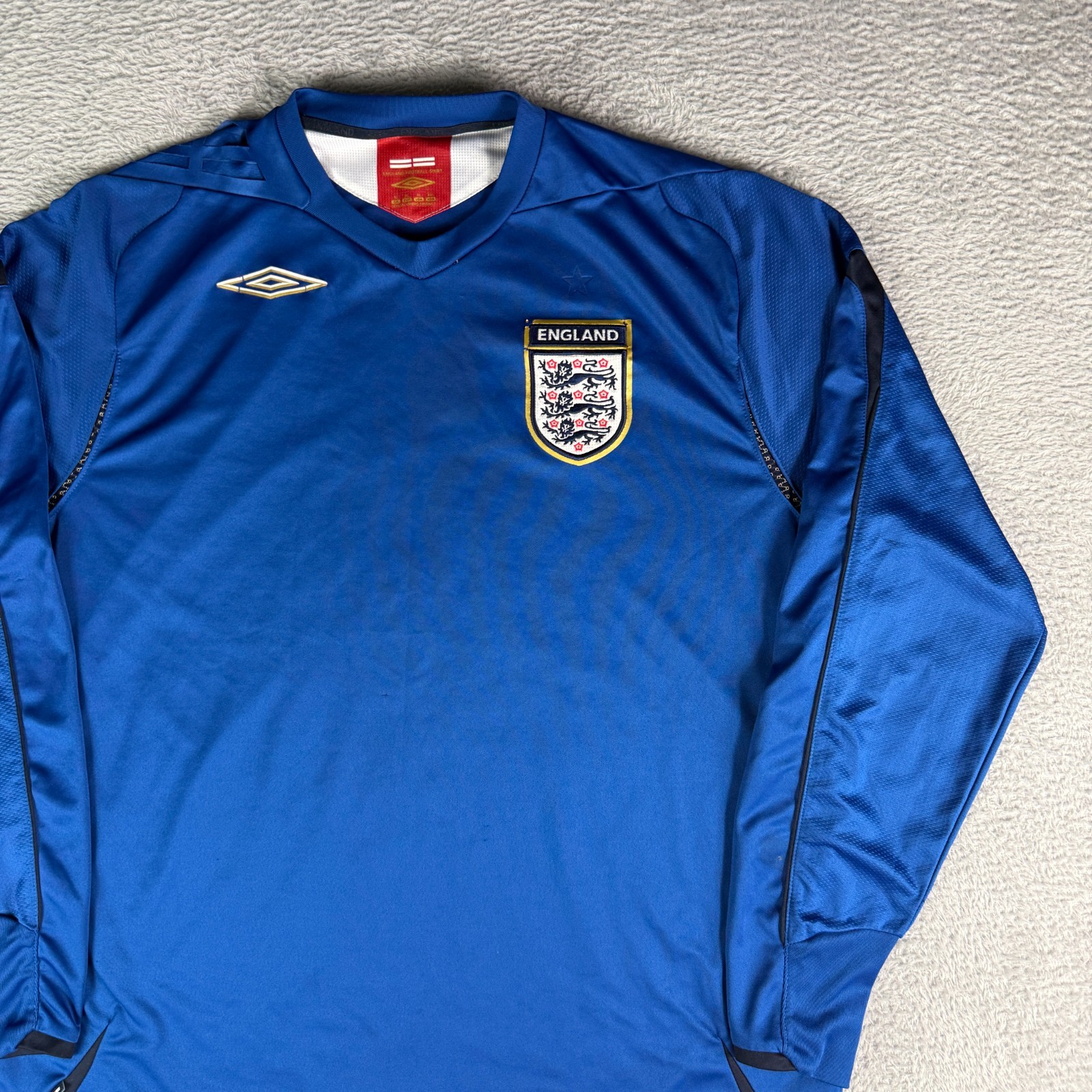 Vintage Umbro England 2006-2008 Blue Goalkeeper Long Sleeve XL Football Shirt image 2