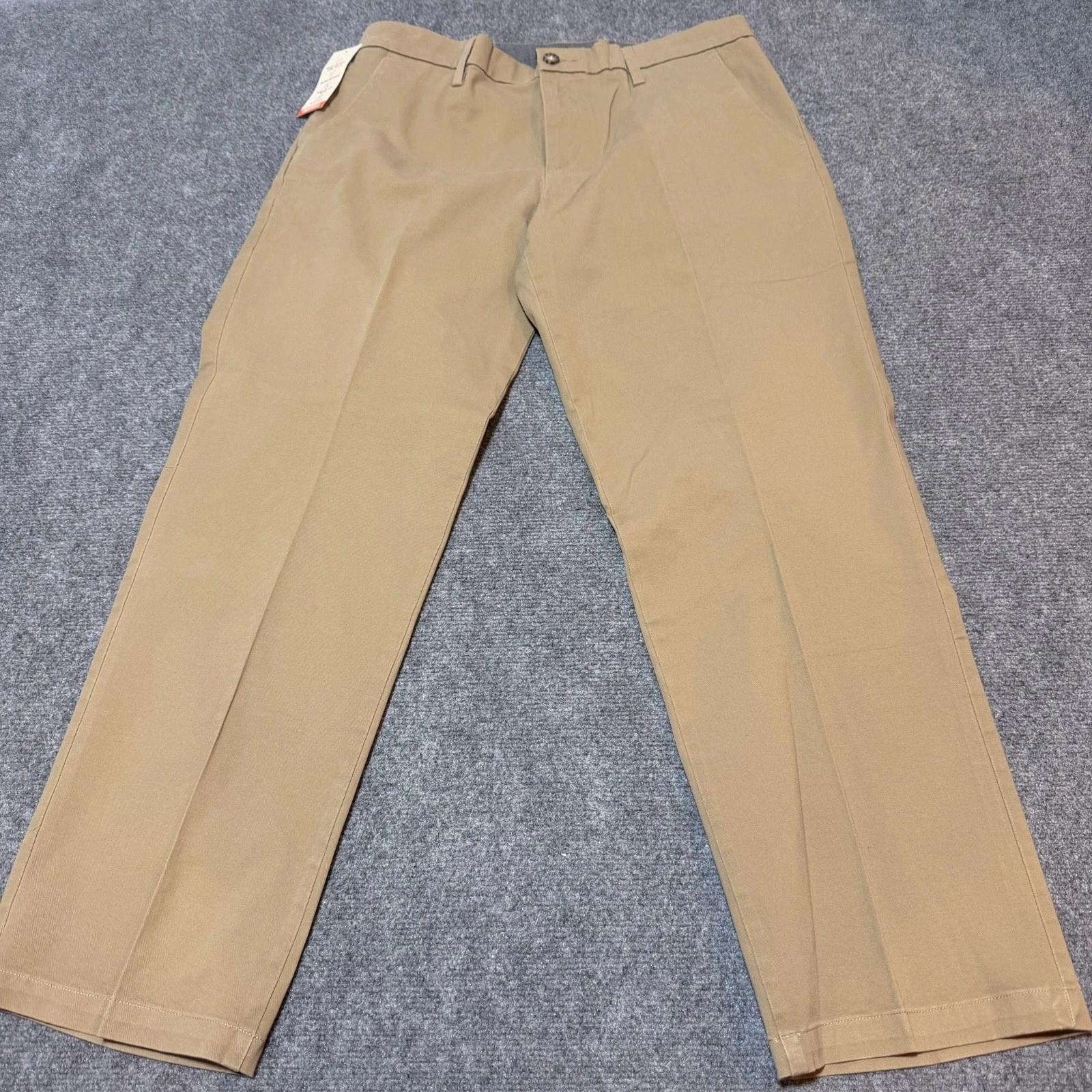 NEW Dockers Pants Mens 36 Khaki Straight Mid Rise Classic Stretch No Wrinkles