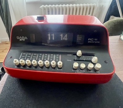 SABA RC 11 electronic   Flip Clock Radiowecker   Vintage   guter Zustand
