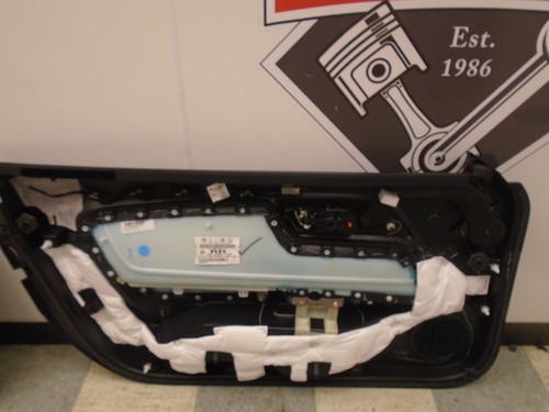 SCRATCH 2015-2023 Ford Mustang GT OEM Interior Door Trim Panels Black - Picture 4 of 9