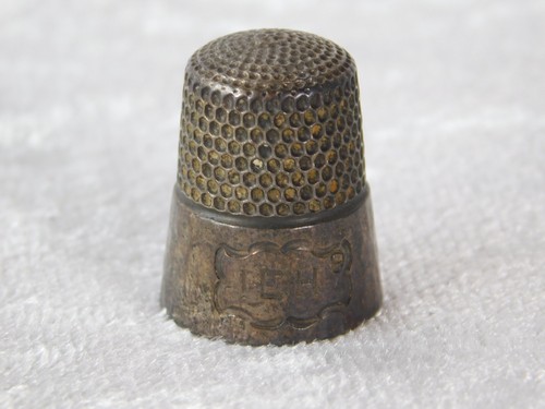 Antique Victorian Stern Hammered Sterling Silver Ornate Thimble #9 - Picture 2 of 5