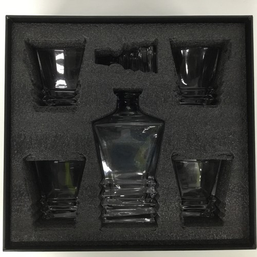 Van Daemon - Crystal Whisky Decanter Set of 4 Glasses (145) # 903 - Picture 3 of 12