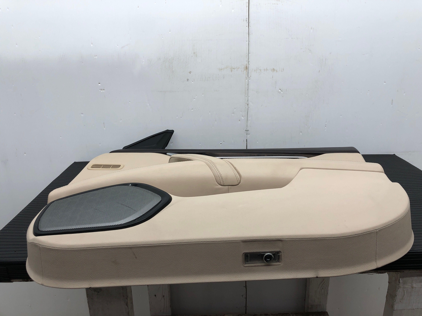 2014 - 2017 MASERATI GHIBLI M157 OEM FRONT RIGHT DOOR TRIM PANEL 6700288480