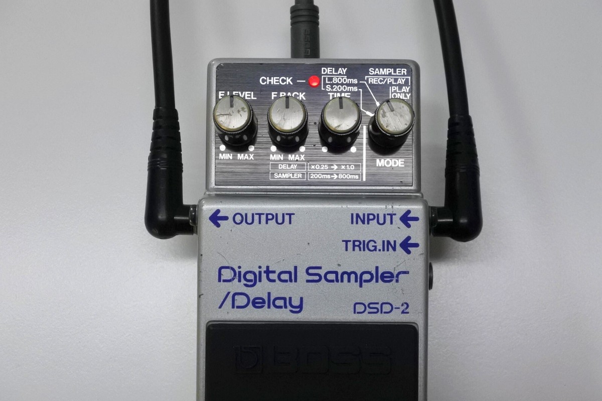 BOSS DSD-2 Digital Sampler Delay Guitar Effects Pedal MIJ