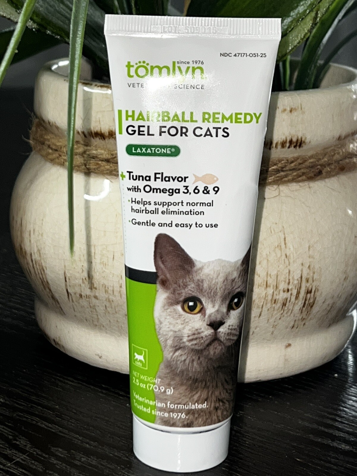 Tomlyn Hairball Remedy Gel Cats Tuna Flavor W/ Omega 3,6 & 9 • 4.25 Oz