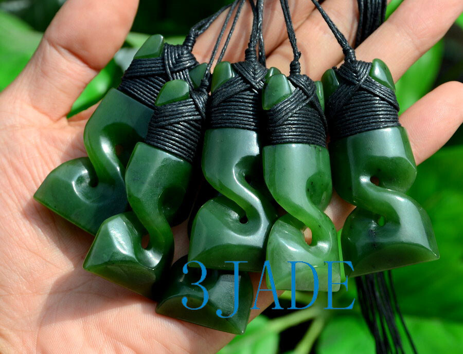 Green Nephrite Jade Twist Hei Toki Pendant Necklace NZ Maori Greenstone