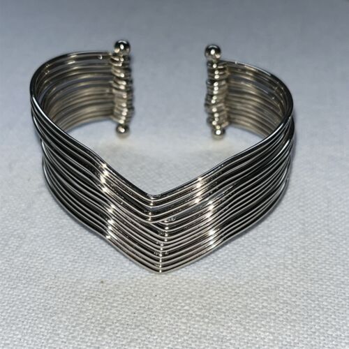 Multilayered Metal Work Silver Tone Bangle Approx 5” Adjustable 1.25” Wide - Afbeelding 1 van 6