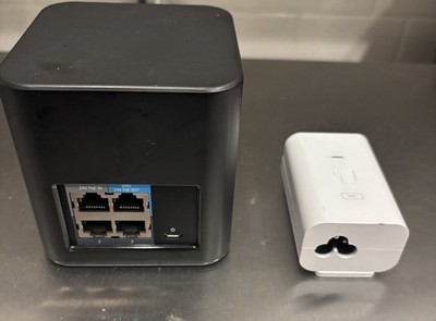 Ubiquiti Air cube ISP Wi-Fi Access Point with POE Injector (ACB-ISP-US)