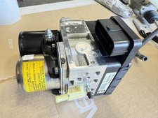 635605. Lexus Gs430 2006-2007 Abs Anti-lock Brake Pump Booster Oem 44510-30260