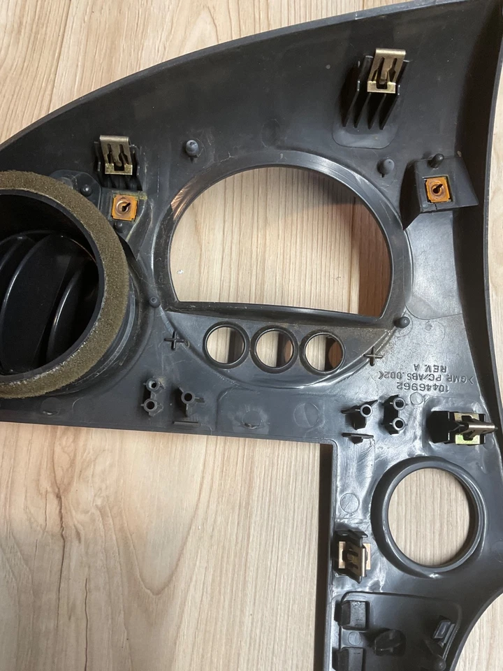 2004-2008 Pontiac Grand Prix Dash Radio Bezel Trim 3 Button 22627869 Black OEM - Image 4 of 4