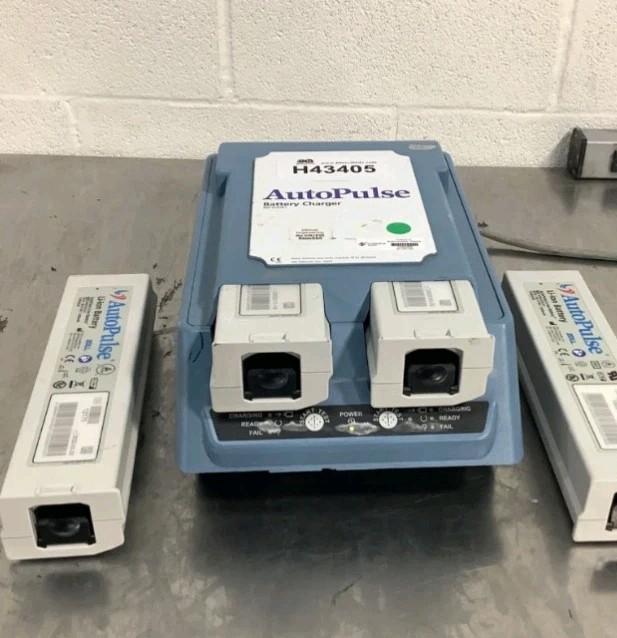 21 Lot Zoll AutoPulse Li-Ion Battery  8700-0752-01 Untested with Charger Used 