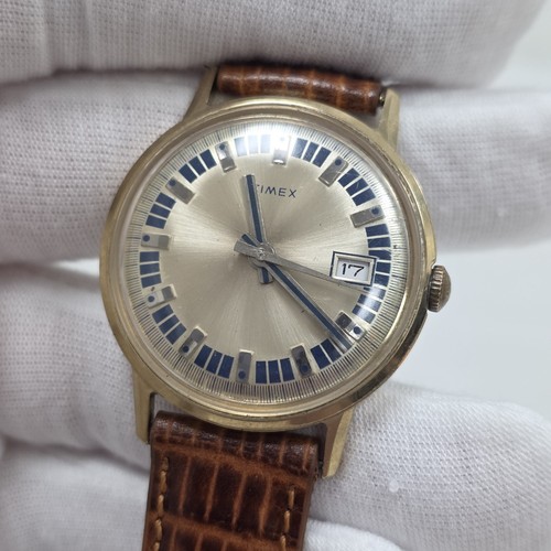 1975 Timex Mercury Mens Wrist Watch Ref 1655202575 Unique Dial Date 33mm