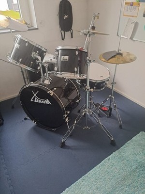 XDrum Schlagzeug-Set für Anfänger, Schwarz, Ganz wenig bespielt.