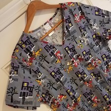 Disney Scrub Top Womens Large Minnie Mouse Halloween Short Sleeve  EE-1
