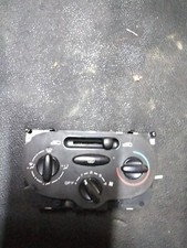 Commande de chauffage Sans clim  Peugeot 206 Année 1999