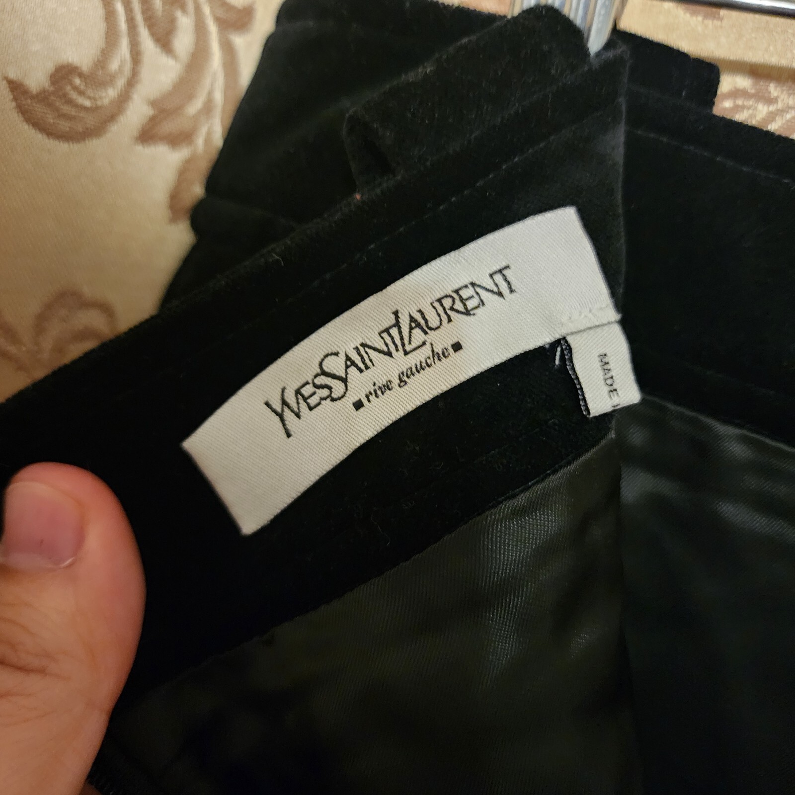 Gonna a tubino in velluto nero Yves Saint Laurent taglia 6 8