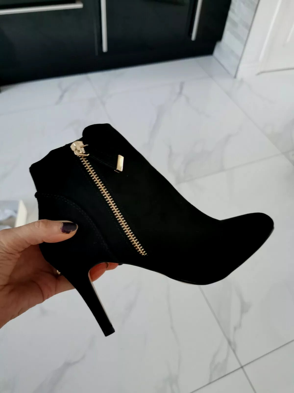 JENNIE 2 VEGAN SUEDE ANKLE BOOTS BLACK 