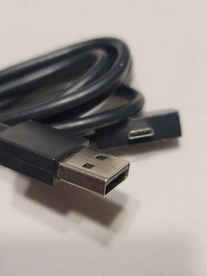 OEM Original Microsoft Surface 3 USB Charger Cable + Sync - Image 2 of 2